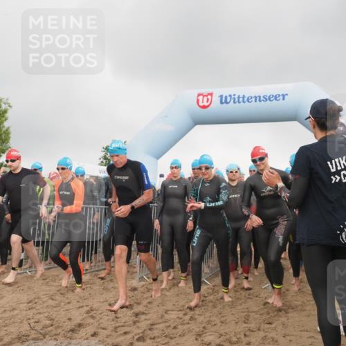 23.06.2024 - Viking Triathlon KatJ http://msf.ph/oto/6352772 23.06.2024 10:07:14 Schwimmen 121, 169, 241, 272, 285, 325, 346, 357, 376, 380, 399, 406, 441, 513, 612, 630, 631, 647 meine-sportfotos.de