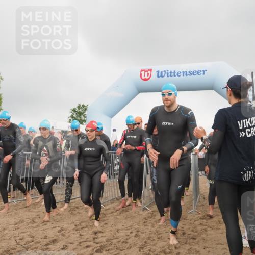 23.06.2024 - Viking Triathlon KatJ http://msf.ph/oto/6352869 23.06.2024 10:07:23 Schwimmen 57, 85, 92, 159, 179, 213, 248, 272, 315, 357, 399, 406, 411, 540, 612, 629, 630 meine-sportfotos.de