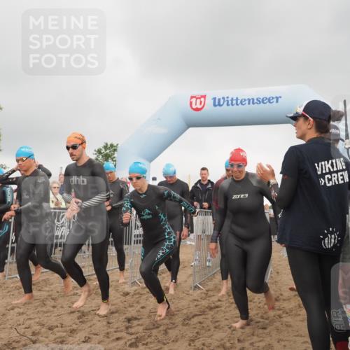 23.06.2024 - Viking Triathlon KatJ http://msf.ph/oto/6352926 23.06.2024 10:07:33 Schwimmen 52, 56, 57, 81, 159, 201, 227, 248, 333, 397, 411, 504, 609, 625, 629, 637 meine-sportfotos.de