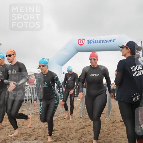 23.06.2024 - Viking Triathlon KatJ http://msf.ph/oto/6352931 23.06.2024 10:07:33 Schwimmen 52, 56, 57, 81, 159, 201, 227, 248, 333, 397, 411, 504, 609, 625, 629, 637 meine-sportfotos.de