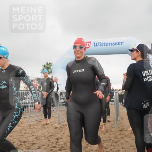 23.06.2024 - Viking Triathlon KatJ http://msf.ph/oto/6352938 23.06.2024 10:07:34 Schwimmen 52, 56, 57, 81, 159, 201, 227, 248, 333, 397, 411, 504, 609, 625, 629, 637 meine-sportfotos.de