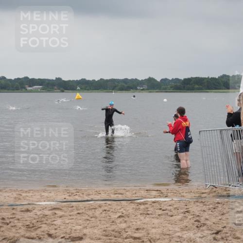 23.06.2024 - Viking Triathlon KatJ http://msf.ph/oto/6353043 23.06.2024 10:24:53 Schwimmen 2 meine-sportfotos.de