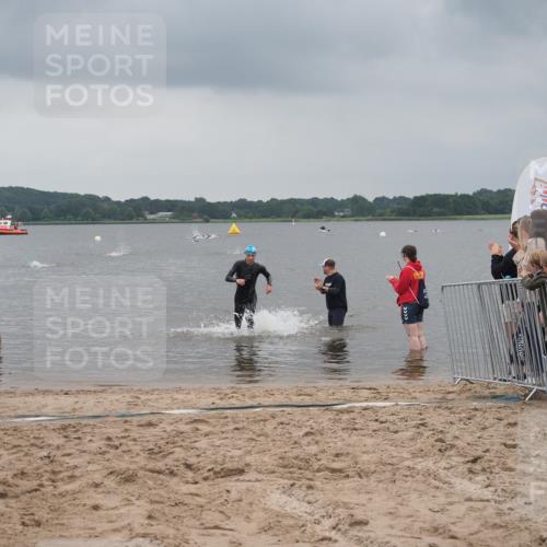 23.06.2024 - Viking Triathlon KatJ http://msf.ph/oto/6353045 23.06.2024 10:24:57 Schwimmen 2 meine-sportfotos.de