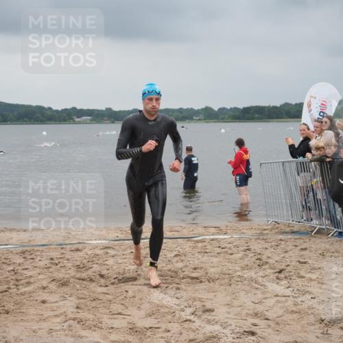 23.06.2024 - Viking Triathlon KatJ http://msf.ph/oto/6353093 23.06.2024 10:25:01 Schwimmen 2 meine-sportfotos.de