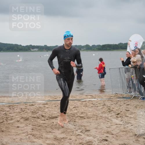23.06.2024 - Viking Triathlon KatJ http://msf.ph/oto/6353098 23.06.2024 10:25:02 Schwimmen 2 meine-sportfotos.de
