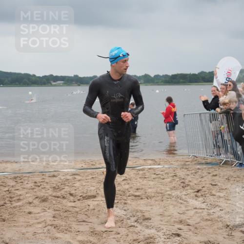 23.06.2024 - Viking Triathlon KatJ http://msf.ph/oto/6353100 23.06.2024 10:25:02 Schwimmen 2 meine-sportfotos.de