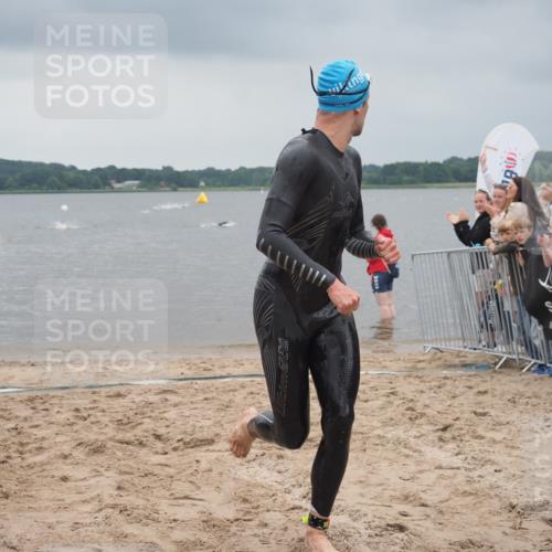 23.06.2024 - Viking Triathlon KatJ http://msf.ph/oto/6353106 23.06.2024 10:25:02 Schwimmen 2 meine-sportfotos.de