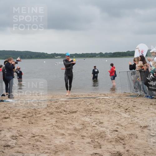 23.06.2024 - Viking Triathlon KatJ http://msf.ph/oto/6353125 23.06.2024 10:25:25 Schwimmen 25 meine-sportfotos.de