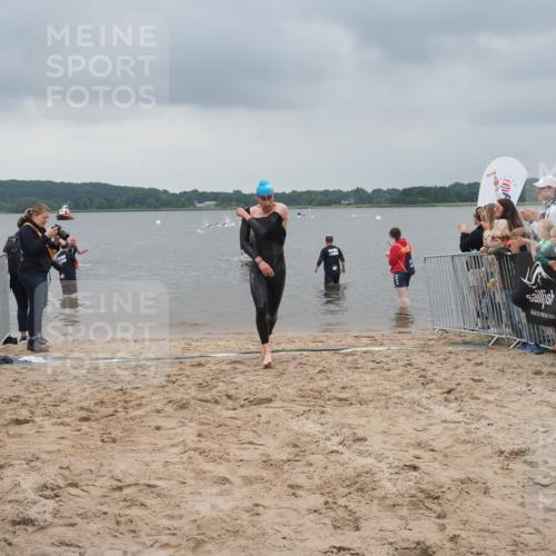 23.06.2024 - Viking Triathlon KatJ http://msf.ph/oto/6353136 23.06.2024 10:25:26 Schwimmen 25, 658 meine-sportfotos.de