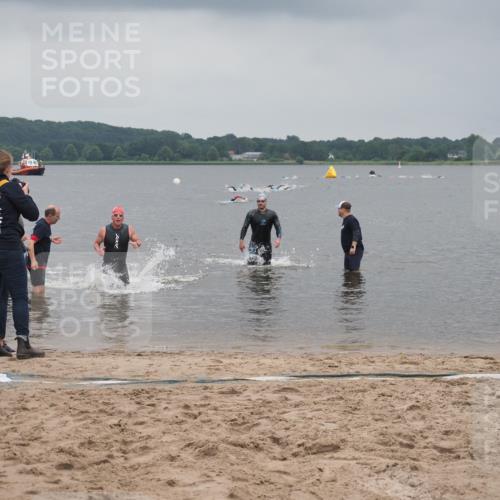 23.06.2024 - Viking Triathlon KatJ http://msf.ph/oto/6353150 23.06.2024 10:25:33 Schwimmen 658, 662 meine-sportfotos.de