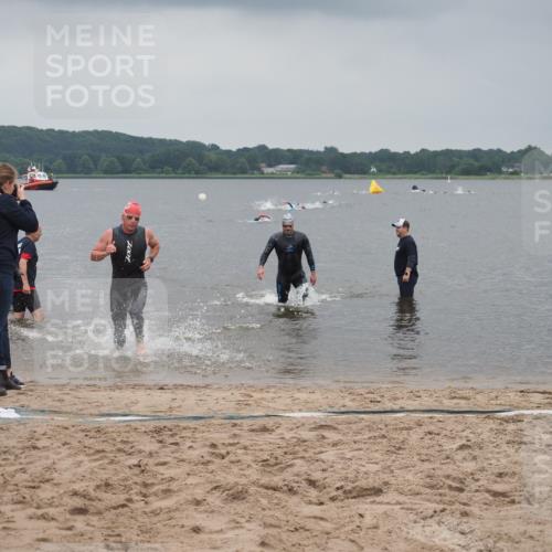 23.06.2024 - Viking Triathlon KatJ http://msf.ph/oto/6353152 23.06.2024 10:25:35 Schwimmen 658, 662 meine-sportfotos.de