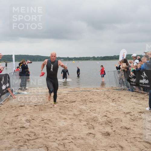 23.06.2024 - Viking Triathlon KatJ http://msf.ph/oto/6353173 23.06.2024 10:25:37 Schwimmen 658, 662 meine-sportfotos.de