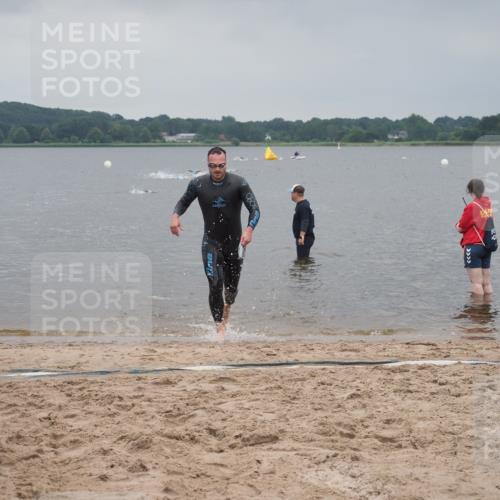 23.06.2024 - Viking Triathlon KatJ http://msf.ph/oto/6353185 23.06.2024 10:25:40 Schwimmen 658, 662 meine-sportfotos.de