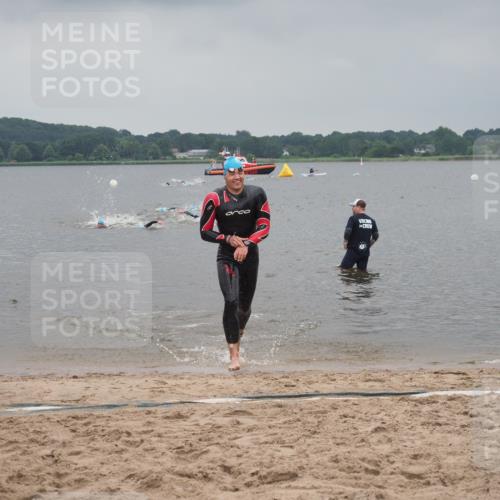 23.06.2024 - Viking Triathlon KatJ http://msf.ph/oto/6353381 23.06.2024 10:26:10 Schwimmen 37 meine-sportfotos.de