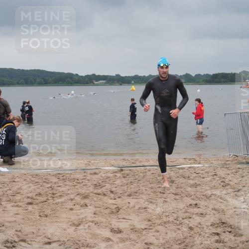 23.06.2024 - Viking Triathlon KatJ http://msf.ph/oto/6353619 23.06.2024 10:26:47 Schwimmen 10, 30, 350 meine-sportfotos.de