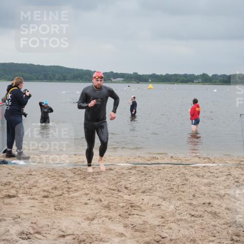 23.06.2024 - Viking Triathlon KatJ http://msf.ph/oto/6354167 23.06.2024 10:28:04 Schwimmen 108, 494, 661 meine-sportfotos.de