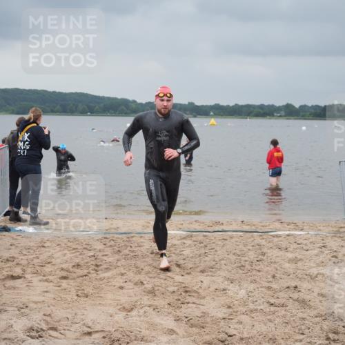 23.06.2024 - Viking Triathlon KatJ http://msf.ph/oto/6354181 23.06.2024 10:28:05 Schwimmen 108, 494, 661 meine-sportfotos.de