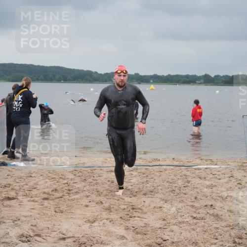 23.06.2024 - Viking Triathlon KatJ http://msf.ph/oto/6354184 23.06.2024 10:28:05 Schwimmen 108, 494, 661 meine-sportfotos.de