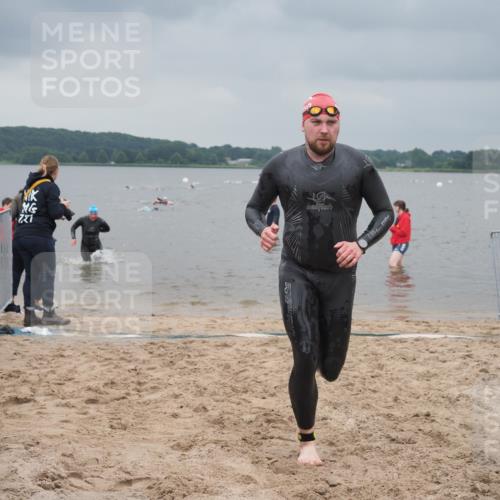 23.06.2024 - Viking Triathlon KatJ http://msf.ph/oto/6354191 23.06.2024 10:28:06 Schwimmen 108, 494, 661 meine-sportfotos.de