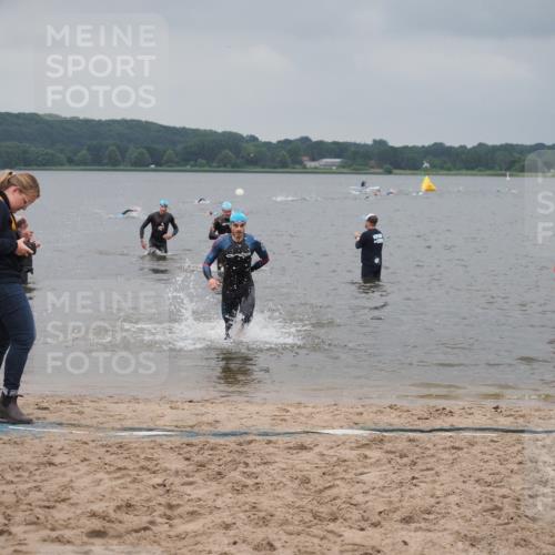 23.06.2024 - Viking Triathlon KatJ http://msf.ph/oto/6354228 23.06.2024 10:28:23 Schwimmen 263 meine-sportfotos.de