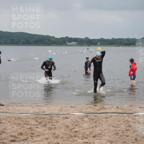 23.06.2024 - Viking Triathlon KatJ http://msf.ph/oto/6354292 23.06.2024 10:28:34 Schwimmen 73, 76 meine-sportfotos.de