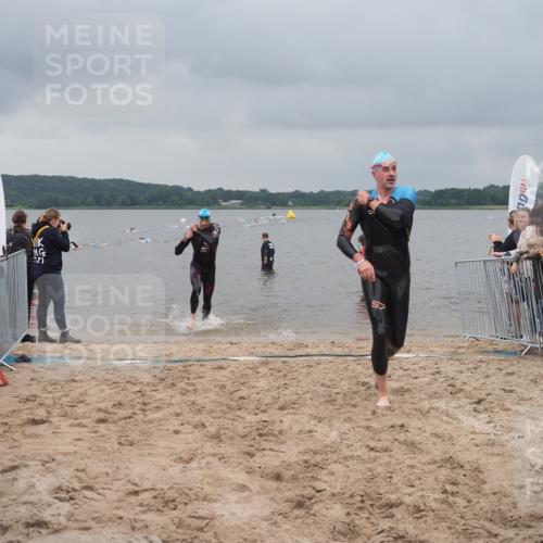 23.06.2024 - Viking Triathlon KatJ http://msf.ph/oto/6354315 23.06.2024 10:28:39 Schwimmen 73, 76 meine-sportfotos.de