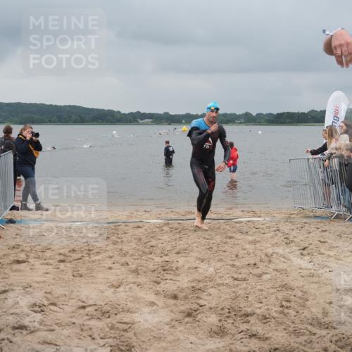23.06.2024 - Viking Triathlon KatJ http://msf.ph/oto/6354347 23.06.2024 10:28:41 Schwimmen 73, 76 meine-sportfotos.de