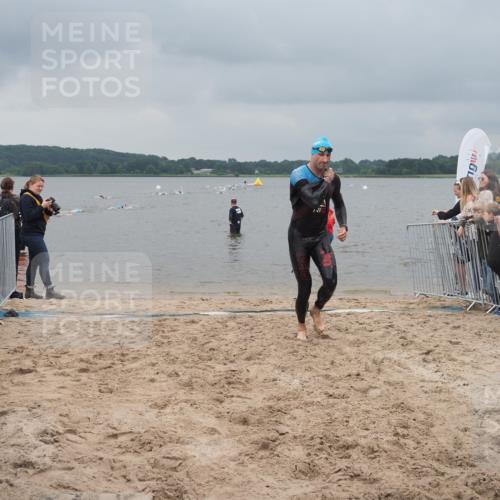 23.06.2024 - Viking Triathlon KatJ http://msf.ph/oto/6354354 23.06.2024 10:28:41 Schwimmen 73, 76 meine-sportfotos.de