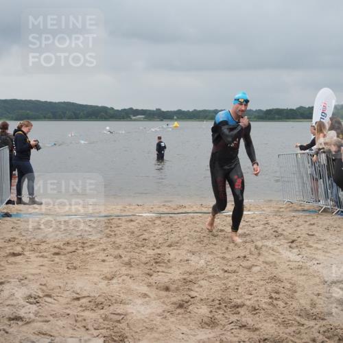 23.06.2024 - Viking Triathlon KatJ http://msf.ph/oto/6354359 23.06.2024 10:28:41 Schwimmen 73, 76 meine-sportfotos.de