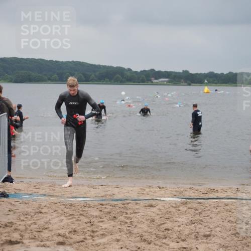 23.06.2024 - Viking Triathlon KatJ http://msf.ph/oto/6354502 23.06.2024 10:29:29 Schwimmen 613 meine-sportfotos.de