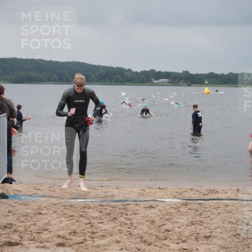 23.06.2024 - Viking Triathlon KatJ http://msf.ph/oto/6354506 23.06.2024 10:29:29 Schwimmen 613 meine-sportfotos.de