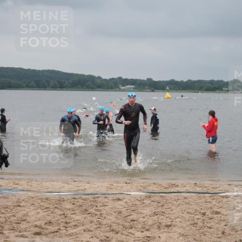 23.06.2024 - Viking Triathlon KatJ http://msf.ph/oto/6354553 23.06.2024 10:29:42 Schwimmen 142, 233, 246, 354, 483 meine-sportfotos.de