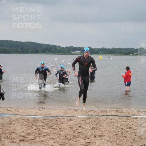 23.06.2024 - Viking Triathlon KatJ http://msf.ph/oto/6354558 23.06.2024 10:29:43 Schwimmen 142, 233, 246, 354, 483 meine-sportfotos.de