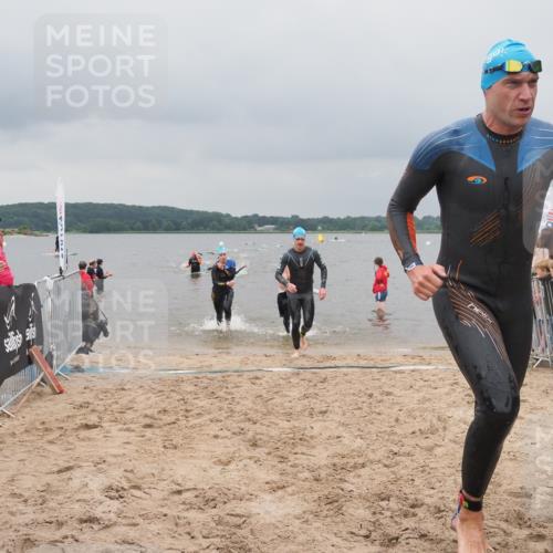 23.06.2024 - Viking Triathlon KatJ http://msf.ph/oto/6354607 23.06.2024 10:29:49 Schwimmen 142, 233, 246, 354, 483 meine-sportfotos.de