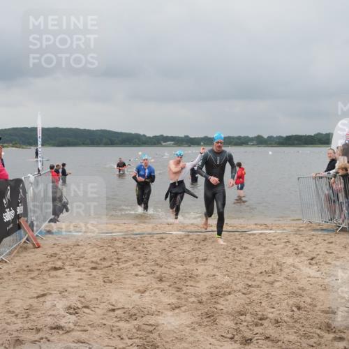 23.06.2024 - Viking Triathlon KatJ http://msf.ph/oto/6354617 23.06.2024 10:29:50 Schwimmen 233, 246, 354, 483 meine-sportfotos.de