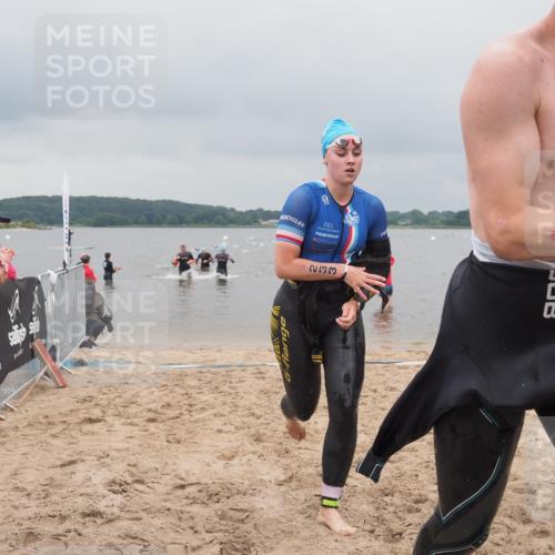 23.06.2024 - Viking Triathlon KatJ http://msf.ph/oto/6354661 23.06.2024 10:29:54 Schwimmen 233, 246, 354, 434 meine-sportfotos.de