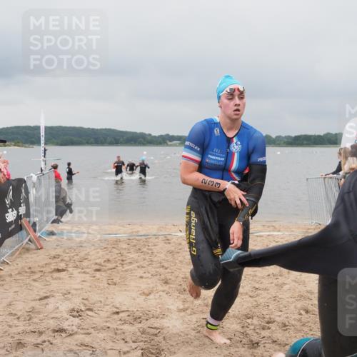 23.06.2024 - Viking Triathlon KatJ http://msf.ph/oto/6354663 23.06.2024 10:29:54 Schwimmen 233, 246, 354, 434 meine-sportfotos.de