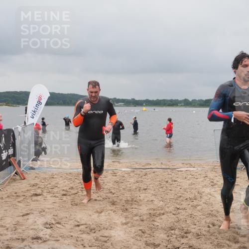 23.06.2024 - Viking Triathlon KatJ http://msf.ph/oto/6354696 23.06.2024 10:30:07 Schwimmen 95, 434, 498, 659 meine-sportfotos.de