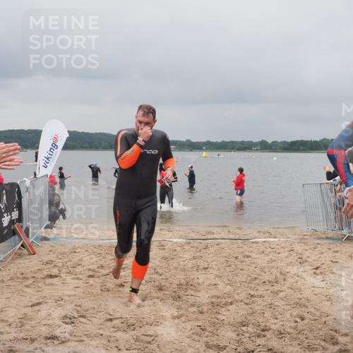23.06.2024 - Viking Triathlon KatJ http://msf.ph/oto/6354701 23.06.2024 10:30:07 Schwimmen 95, 434, 498, 659 meine-sportfotos.de