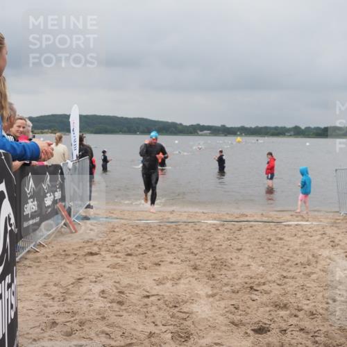 23.06.2024 - Viking Triathlon KatJ http://msf.ph/oto/6354836 23.06.2024 10:30:26 Schwimmen 31 meine-sportfotos.de