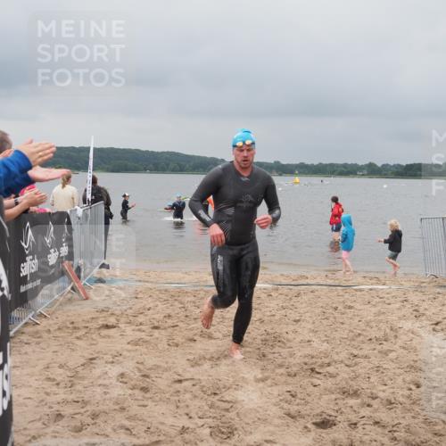 23.06.2024 - Viking Triathlon KatJ http://msf.ph/oto/6354859 23.06.2024 10:30:28 Schwimmen 31 meine-sportfotos.de