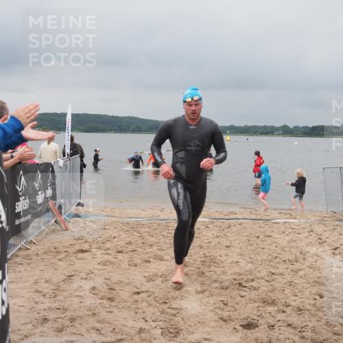 23.06.2024 - Viking Triathlon KatJ http://msf.ph/oto/6354862 23.06.2024 10:30:28 Schwimmen 31 meine-sportfotos.de