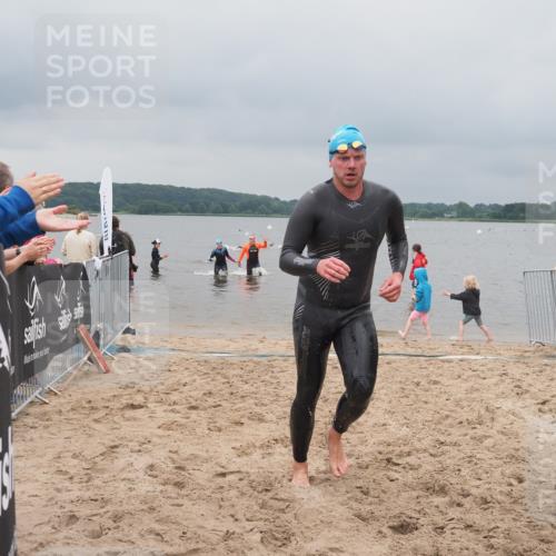 23.06.2024 - Viking Triathlon KatJ http://msf.ph/oto/6354867 23.06.2024 10:30:28 Schwimmen 31 meine-sportfotos.de