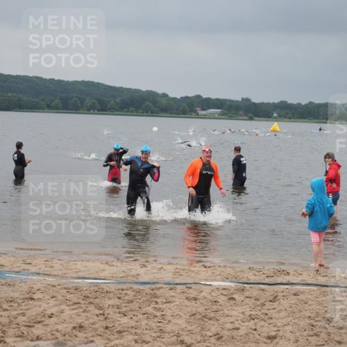 23.06.2024 - Viking Triathlon KatJ http://msf.ph/oto/6354885 23.06.2024 10:30:34 Schwimmen 324, 482, 656 meine-sportfotos.de