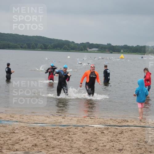 23.06.2024 - Viking Triathlon KatJ http://msf.ph/oto/6354888 23.06.2024 10:30:34 Schwimmen 324, 482, 656 meine-sportfotos.de