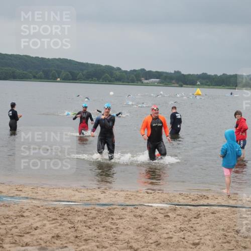 23.06.2024 - Viking Triathlon KatJ http://msf.ph/oto/6354895 23.06.2024 10:30:34 Schwimmen 324, 482, 656 meine-sportfotos.de