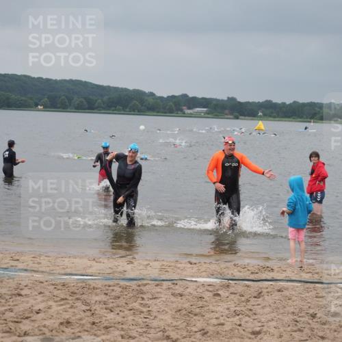 23.06.2024 - Viking Triathlon KatJ http://msf.ph/oto/6354902 23.06.2024 10:30:35 Schwimmen 324, 482, 656 meine-sportfotos.de