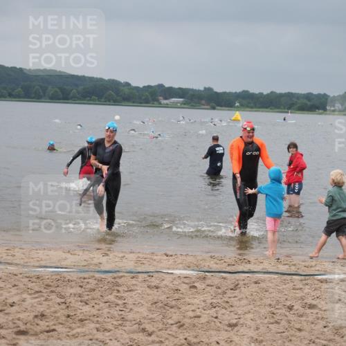 23.06.2024 - Viking Triathlon KatJ http://msf.ph/oto/6354914 23.06.2024 10:30:36 Schwimmen 324, 482, 656 meine-sportfotos.de