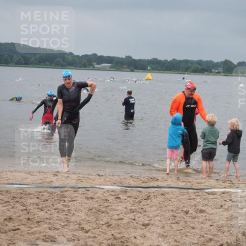 23.06.2024 - Viking Triathlon KatJ http://msf.ph/oto/6354921 23.06.2024 10:30:37 Schwimmen 324, 482, 656 meine-sportfotos.de