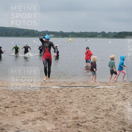 23.06.2024 - Viking Triathlon KatJ http://msf.ph/oto/6354966 23.06.2024 10:30:43 Schwimmen 324, 482, 656 meine-sportfotos.de
